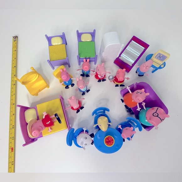 Peppa Pig Family Playset Lot with Furniture - Multicolor - Picture 3 of 7